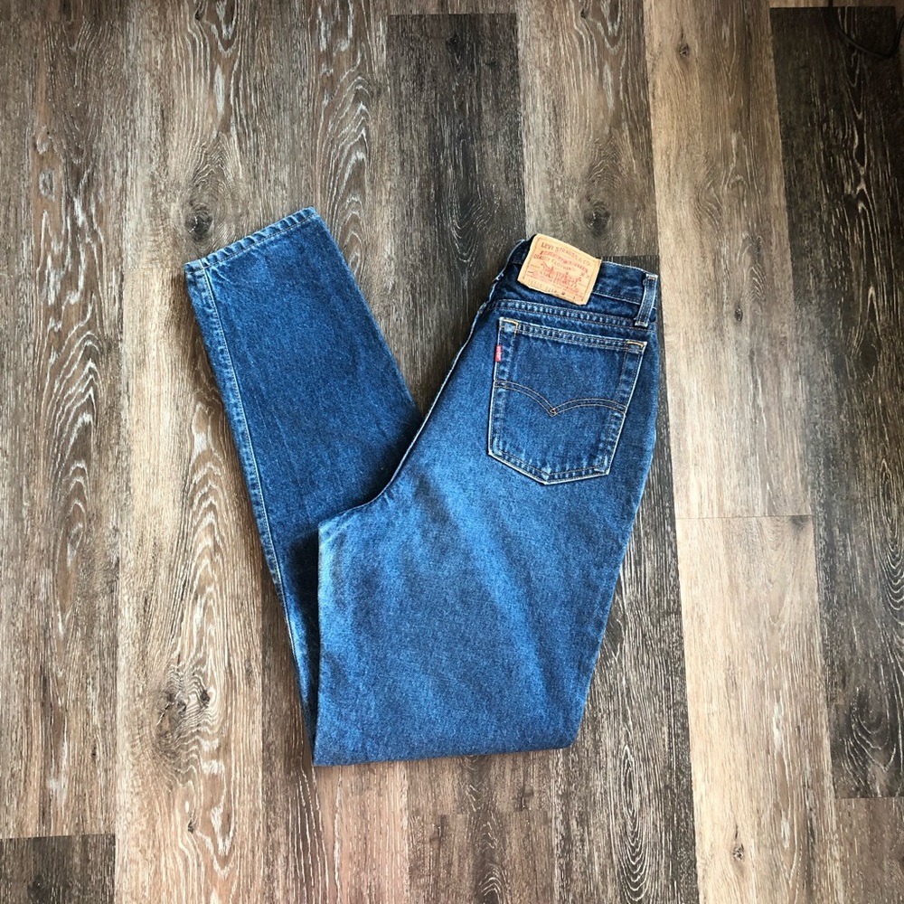 VINTAGE LEVI JEANS MOM JEANS